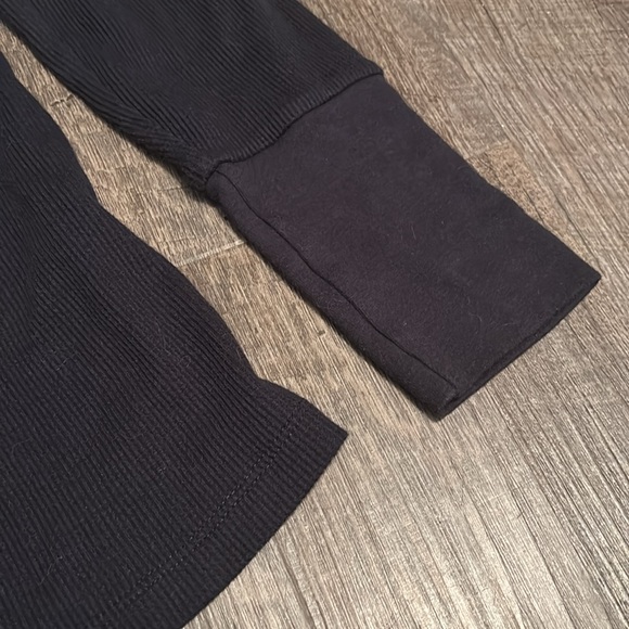 Tommy Hilfiger Long Sleeve - Picture 9 of 9